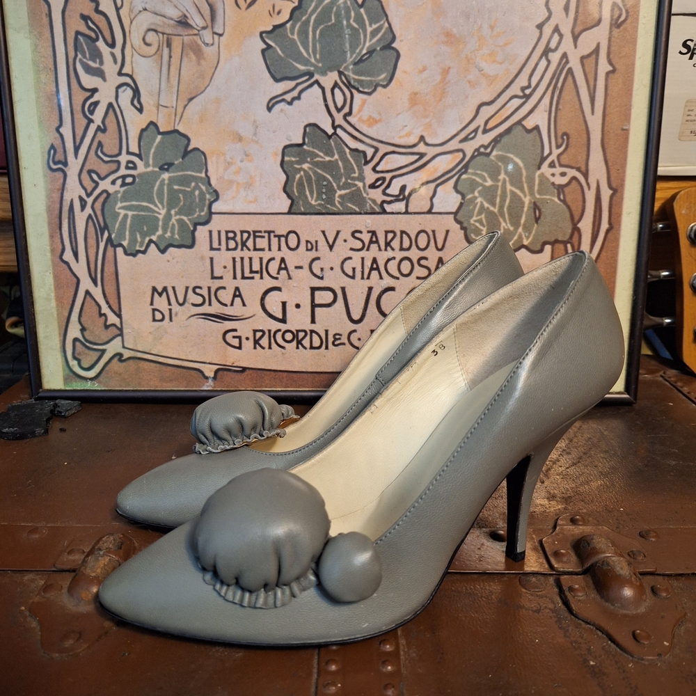 Chic Gray Women's Heels Vero Cuoio